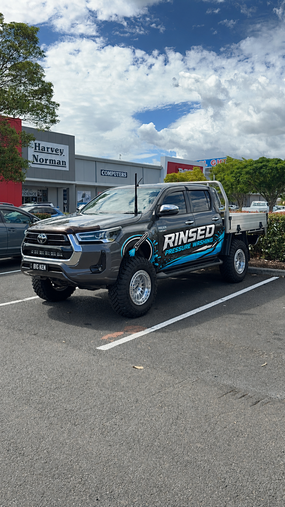 Service vehicle
